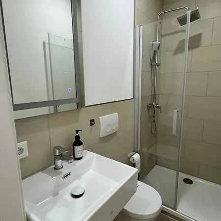 Heaven Homes - Privatzimmer Mit Bad In Der Naehe Von Hbf Düsseldorf Exterior foto