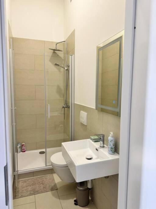 Heaven Homes - Mit Bad In Der Naehe Von Hbf Privatunterkunft *